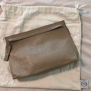 Hardly worn Loewe T pouch in a classic wear with anything taupe